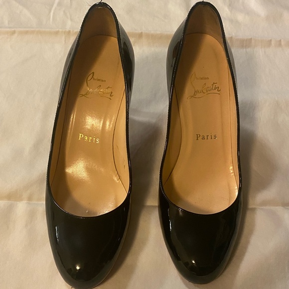 Authentic Christian Louboutin Simple Patent Pump - Picture 2 of 11